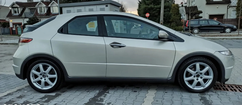 Honda Civic cena 16999 przebieg: 230300, rok produkcji 2007 z Swarzędz małe 596